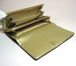 金運蛇革財布
