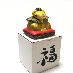 干支置物 張り子 寅